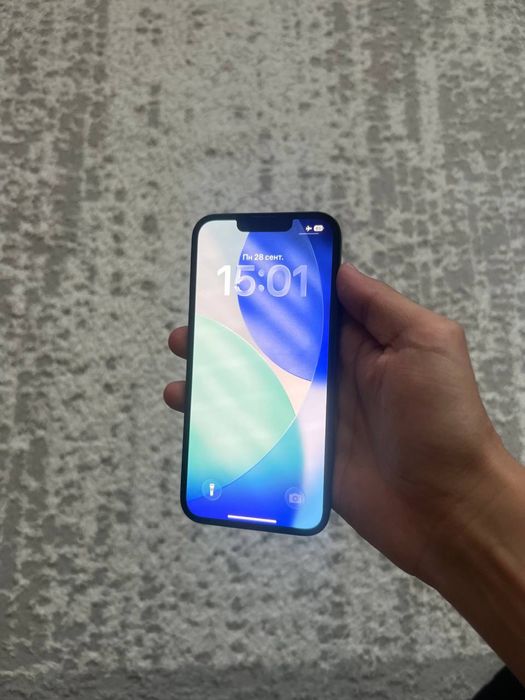 Айфон 13 в идеале 128gb