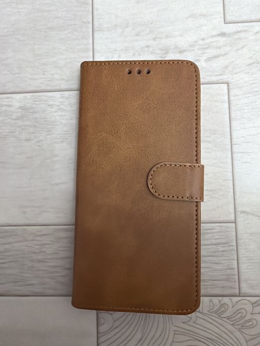 Продам чехол-книжку для Samsung A71 — коричневый