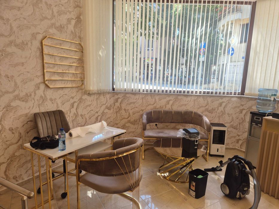 Дава се под наем  в Варна, Автогара -  кв.м за 918 € - Снимка #1