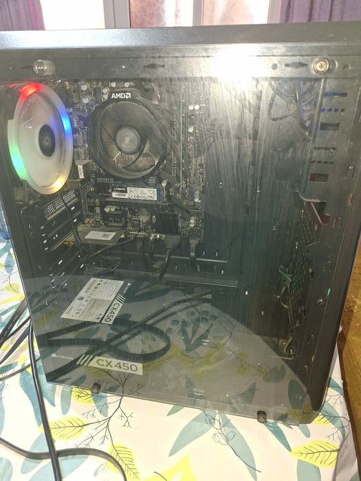 Vând sau dau la schimb pentru laptop