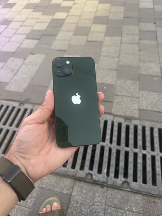 Продам Телефон Айфон 13 256Gb