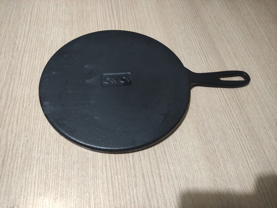 Чугунная  блинная сковородка