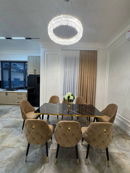 Продается 2х этажный дом 6 соток  10 комнат