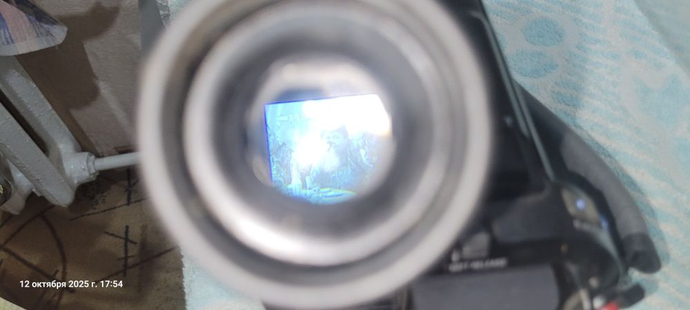 Продам видео камеру SONY