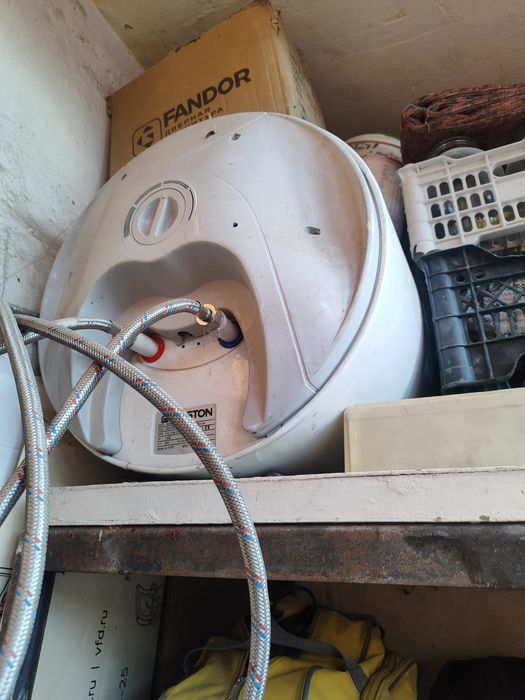 Продам Аристон в хорошем состоянии