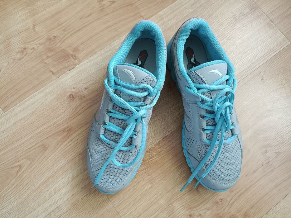 Кроссовки фирменные ANTA