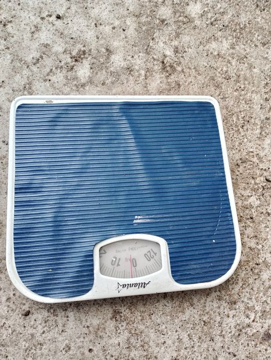 Весы продается в рабочем состояние