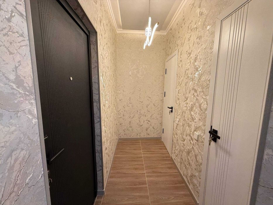 СРОЧНО !! продается квартира в Яшнабаде 1/1/4 ( 39 кв/м ) Панеллый