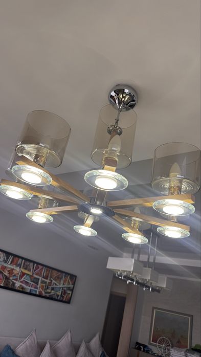 Люстра на 8 рожков