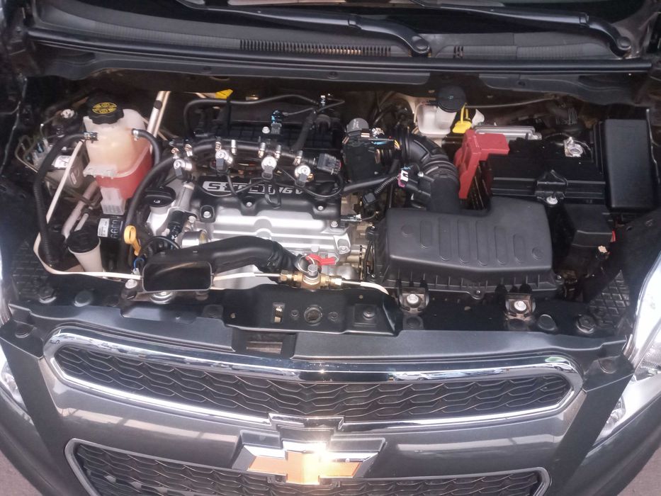 Продается SPARK 2022 год автомат газ метан пробег 38000