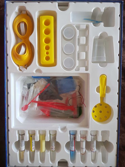 Clementoni - Galileo Голям химичен комплект