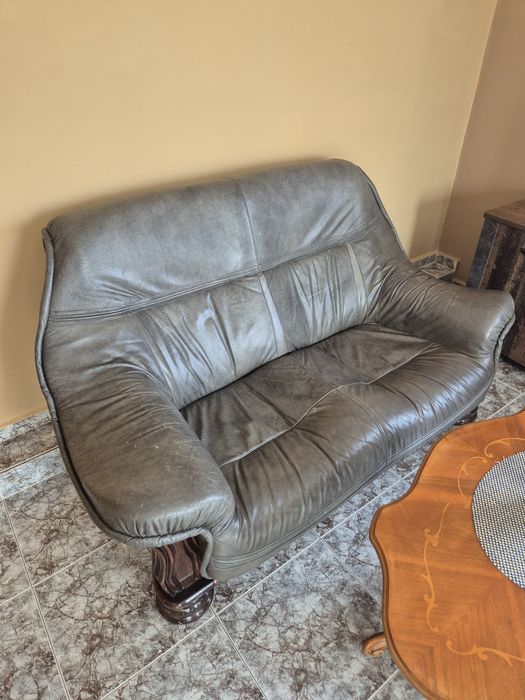 Холни дивани и маси