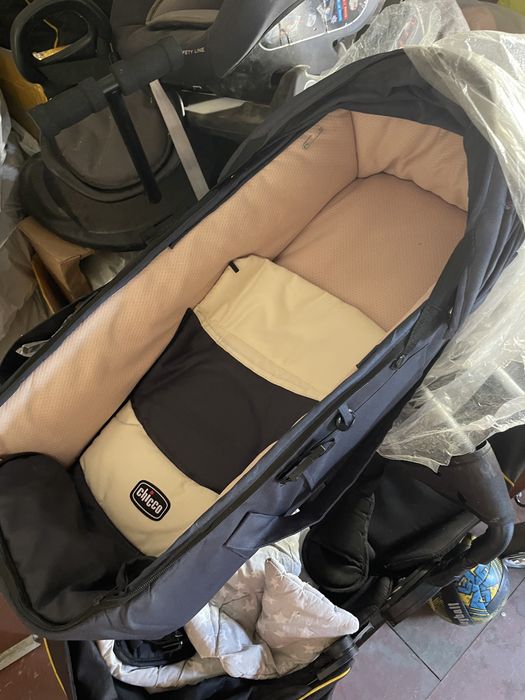 Продам коляску, люльку и автокресло