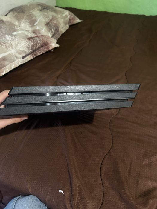 Playstation 4 pro 1tb