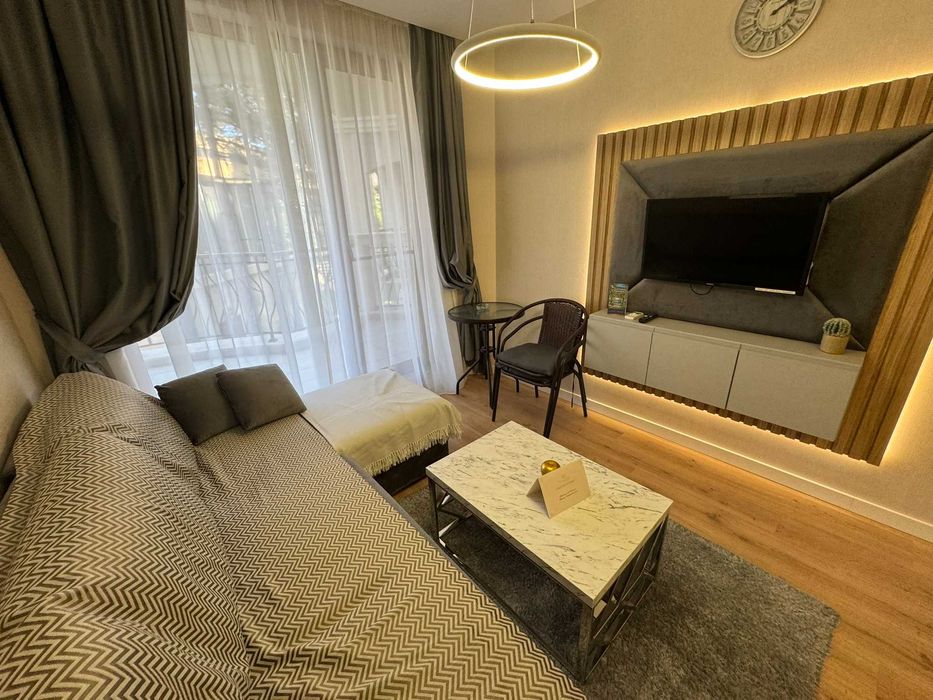 Продава се Двустаен апартамент в к.к. Слънчев бряг - 64 кв.м за 1180 €/кв.м - Снимка #1