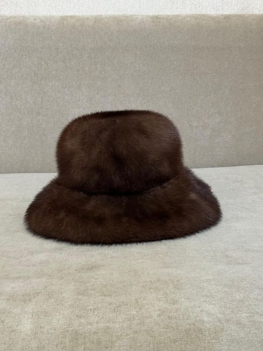 Продам норковые шапки . Цена 5000тг.