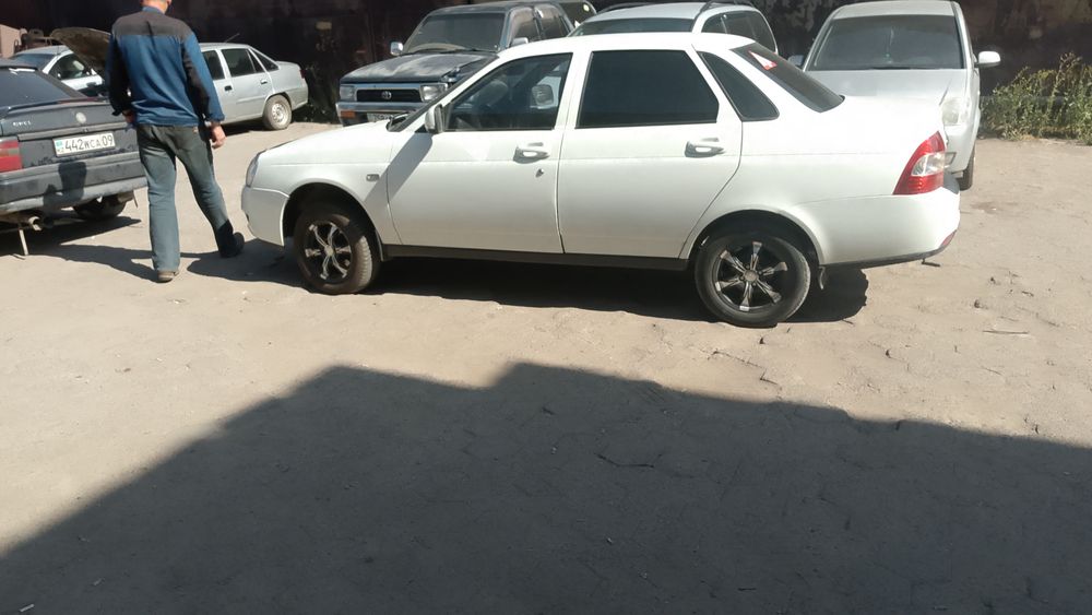 Продам Приору в идеальном состояние