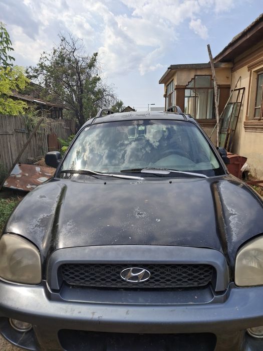 Vând pentru dezmebrari hyundai santa fe 1 2004 motor dizel 2l