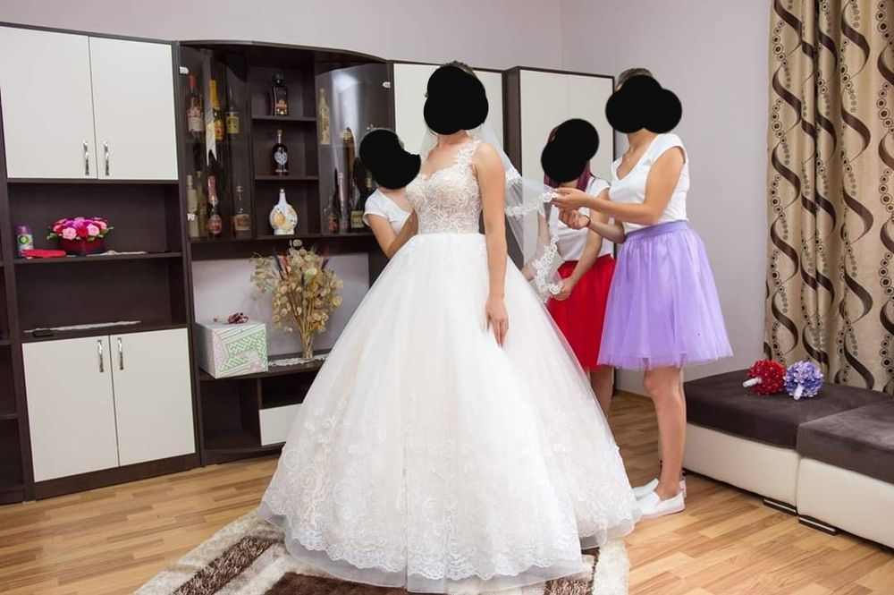 Rochie mireasa stil printesa