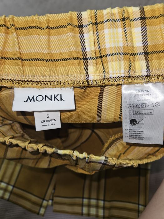 Продам платья и джинсы с юбками
