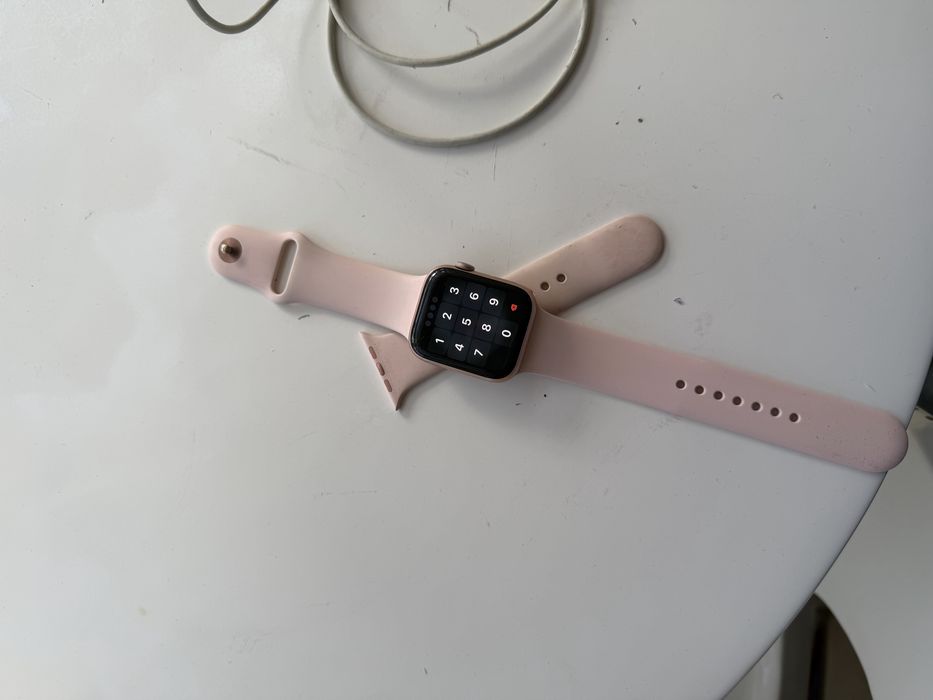 Apple watch в хорошем состоянии