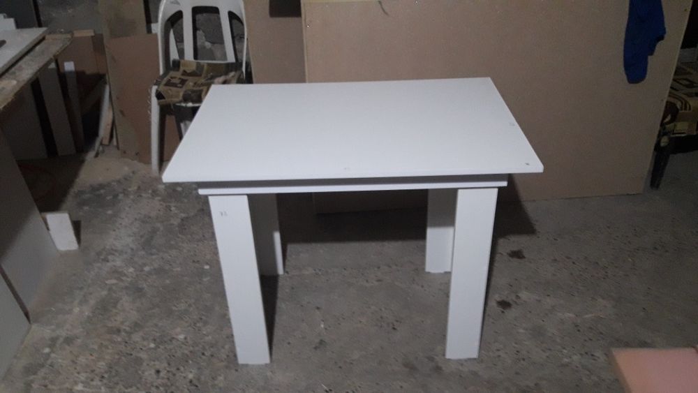 Стол письменный,кухонный...