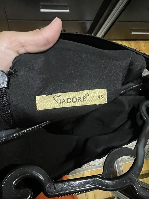 Oqshom koʻylak. Kiyilmagan yangi