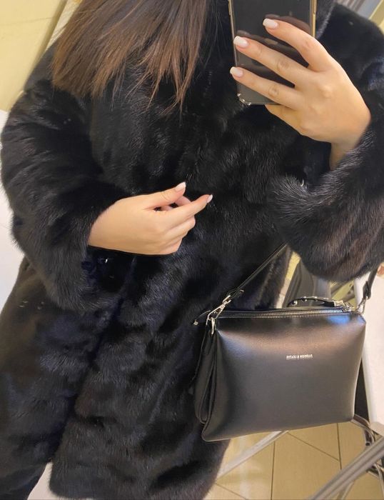 Продам норковую шубу