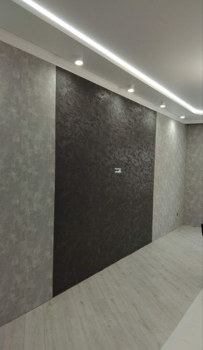 Поклейка обоев и галтелей