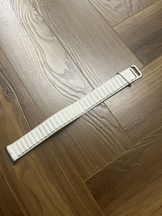 Продам ремешок на apple watch оригинал