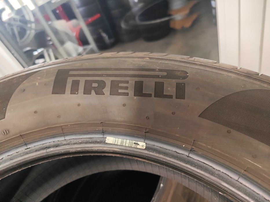 2бр. летни гуми 235/55/18 Pirelli
