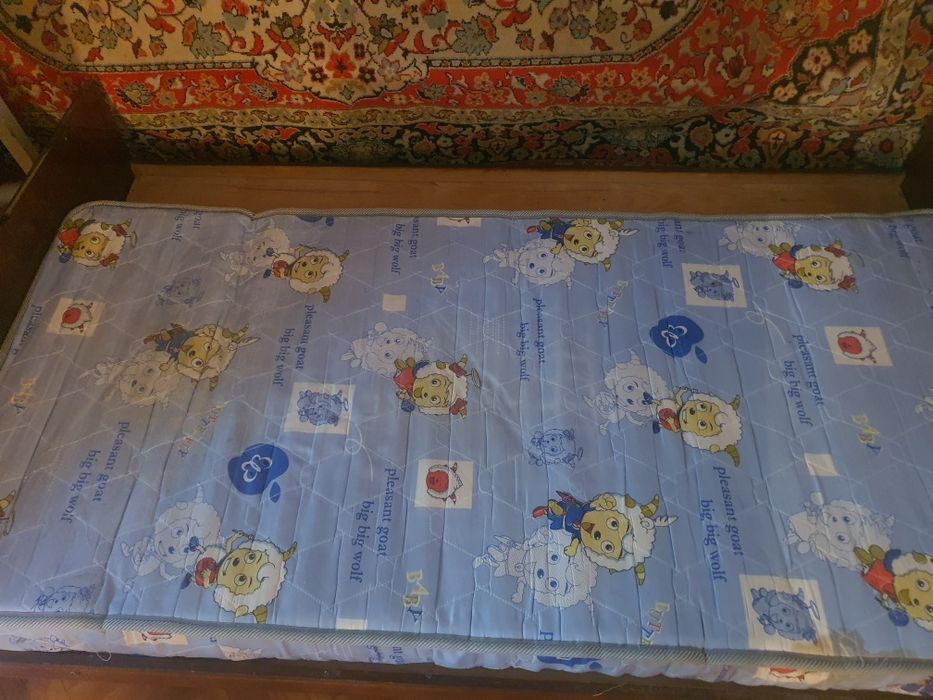 Продам матрас в хорошем состоянии