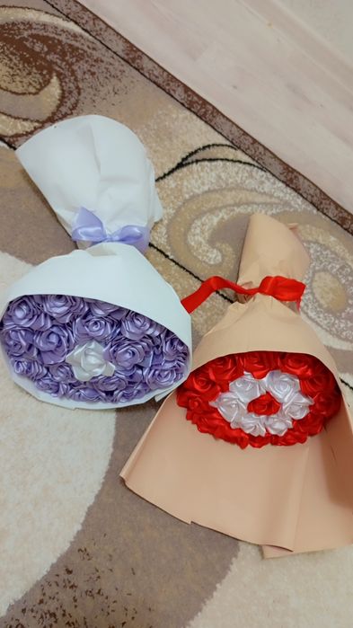 Букет роз из атласных лент