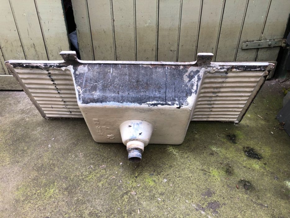 цветарници,огледала и разни домашни .