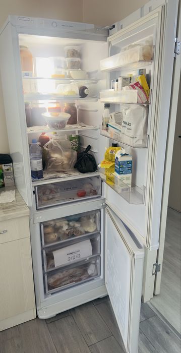 Холодильник Бирюса