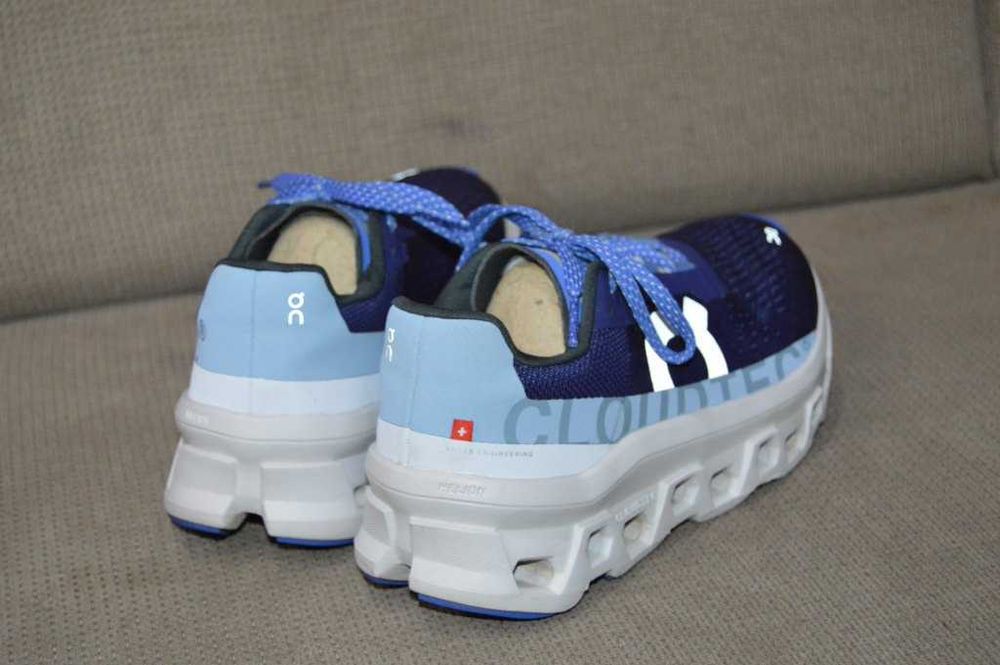 Adidași Premium ON Running Cloudmonster Mărimea 37.5 – Amortizare Maximă