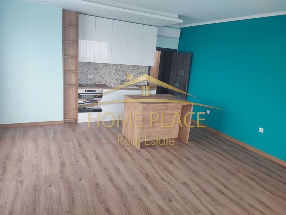 Дава се под наем Тристаен апартамент в Варна, Победа - 100 кв.м за 663 € - Снимка #1