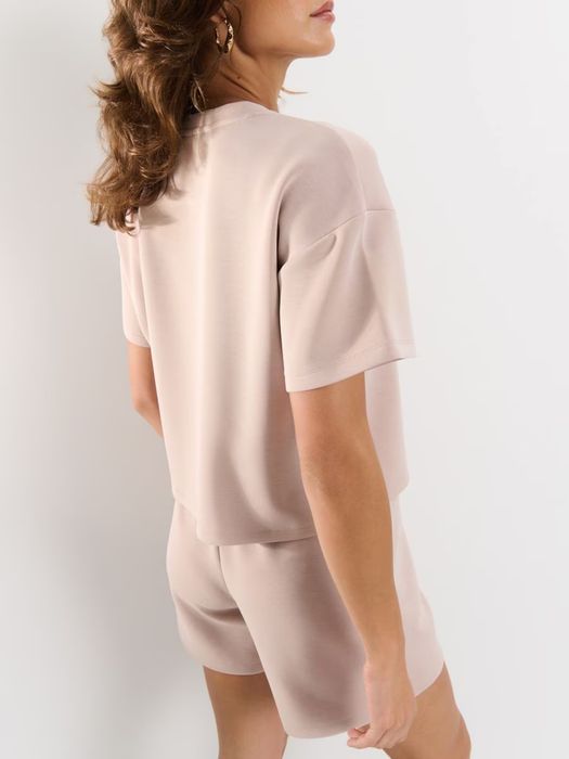 Къси панталони (basic) в Бежов цвят (Размер L)