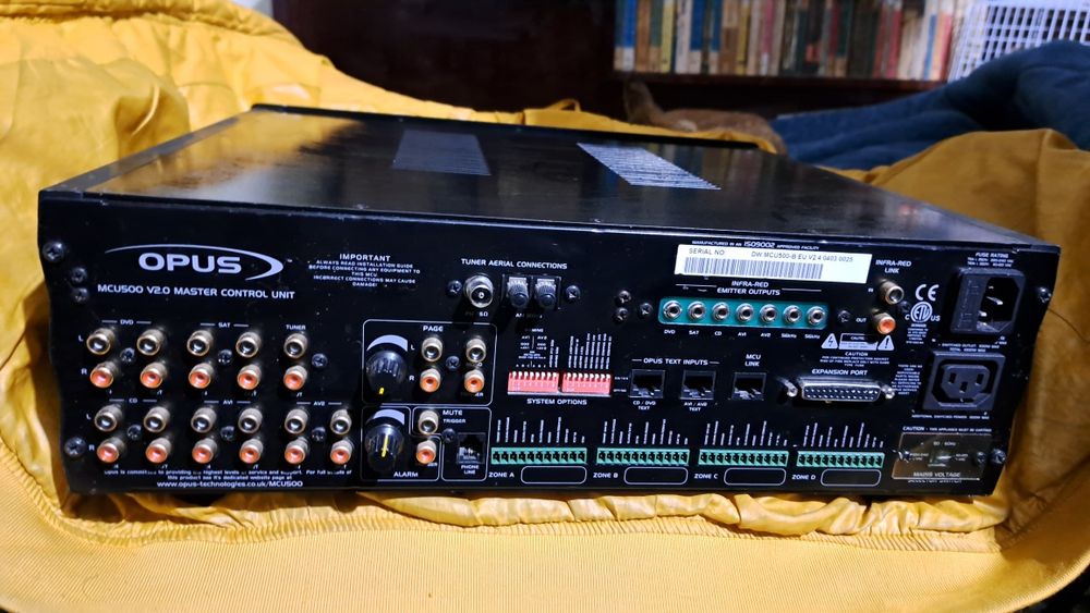 Unitate audio pentru linii audio