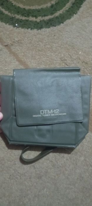 DTM-12 Korg. Тюнер плюс метроном. В хорошем качестве.