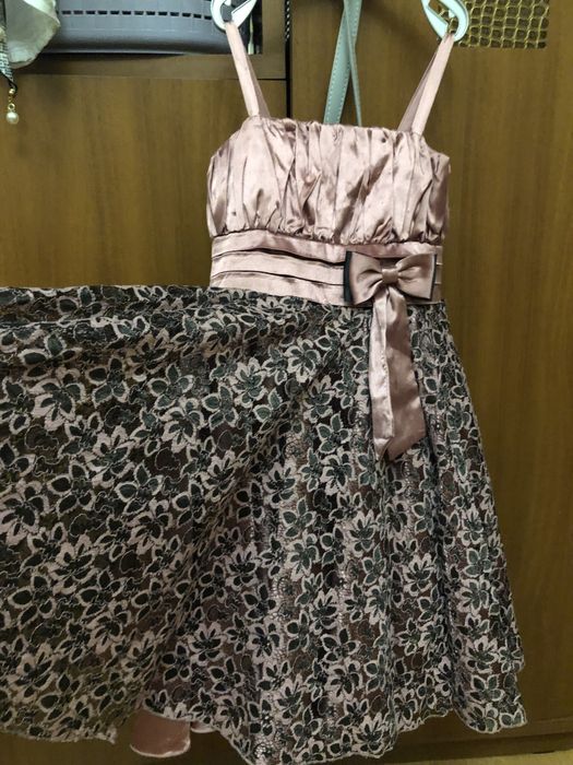 Платье нарядное 5-6-7 лет