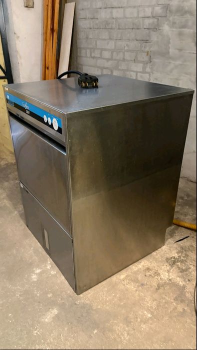 Професионална съдомиялна