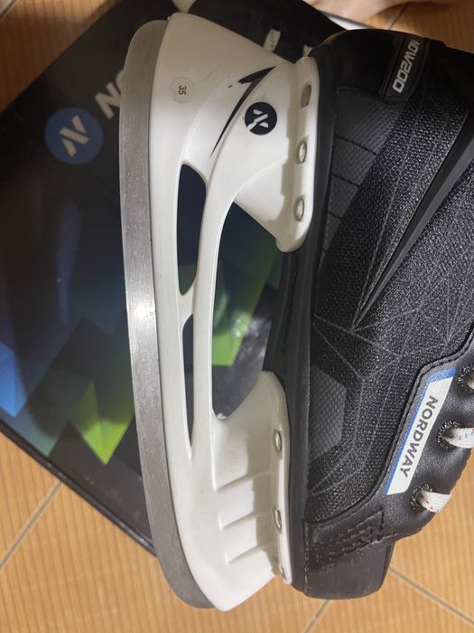 Коньки BAUD  31р