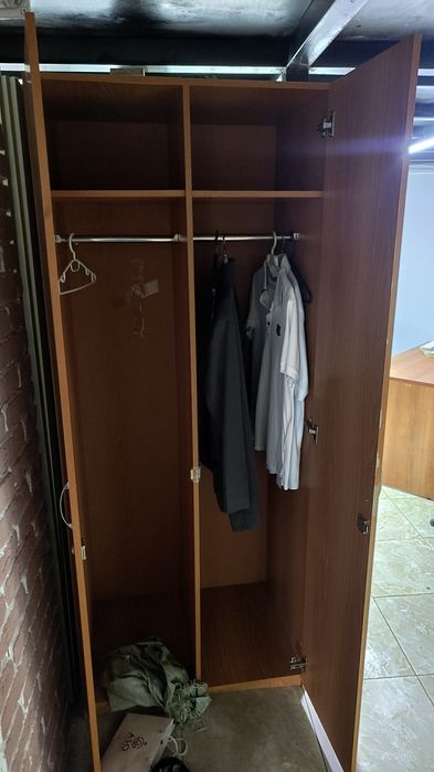 шкаф 2 отсека продам