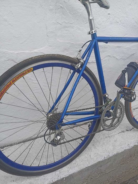 Спортивный трековый велосипед