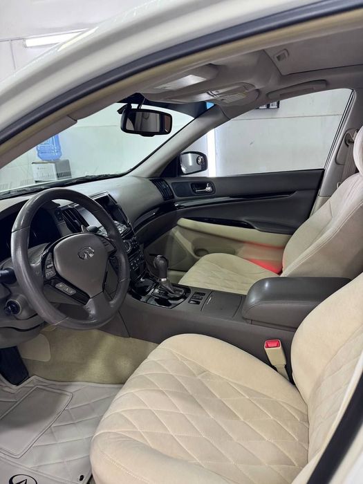 Infiniti G35 stech 1