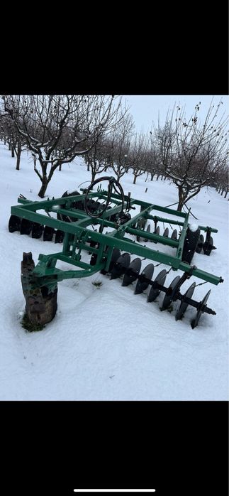 Tractor u650’ Disc si plug