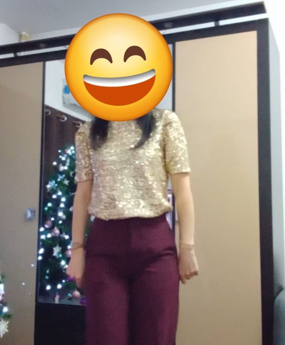 Bluza aurie cu paiete