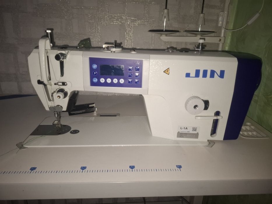 Продам швейную машинку автомат