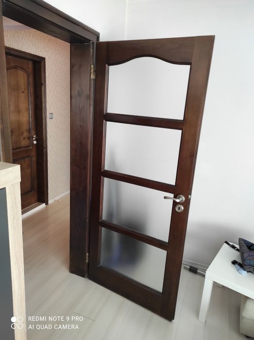 Масивни дървени врати с каси размери 200/83 h 4 бр.по 100€ бройката